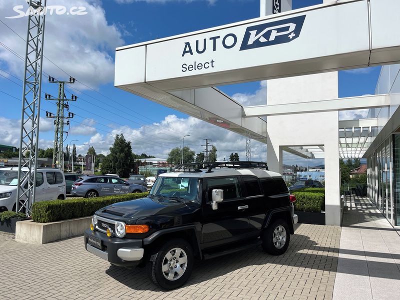 Toyota FJ Cruiser, 4,0 VVT-i V6 4WD AT
